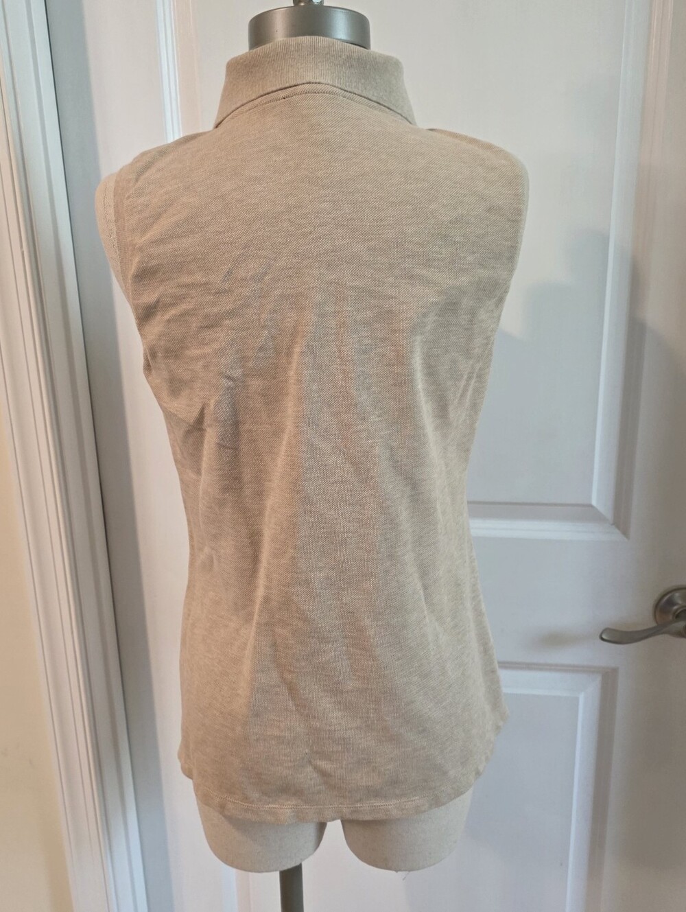 Tuckernuck Sleeveless Top Size Small - Picture 5 of 6